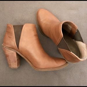 Cognac Jessica Simpson Ankle Boots Size 8.5